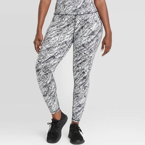 Women & Marble Premium High-Waisted Leggings - Picture 3 of 4